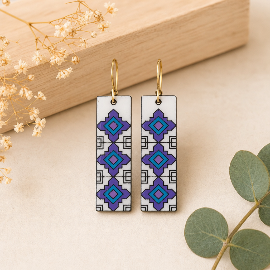 Pendientes geométricos morados